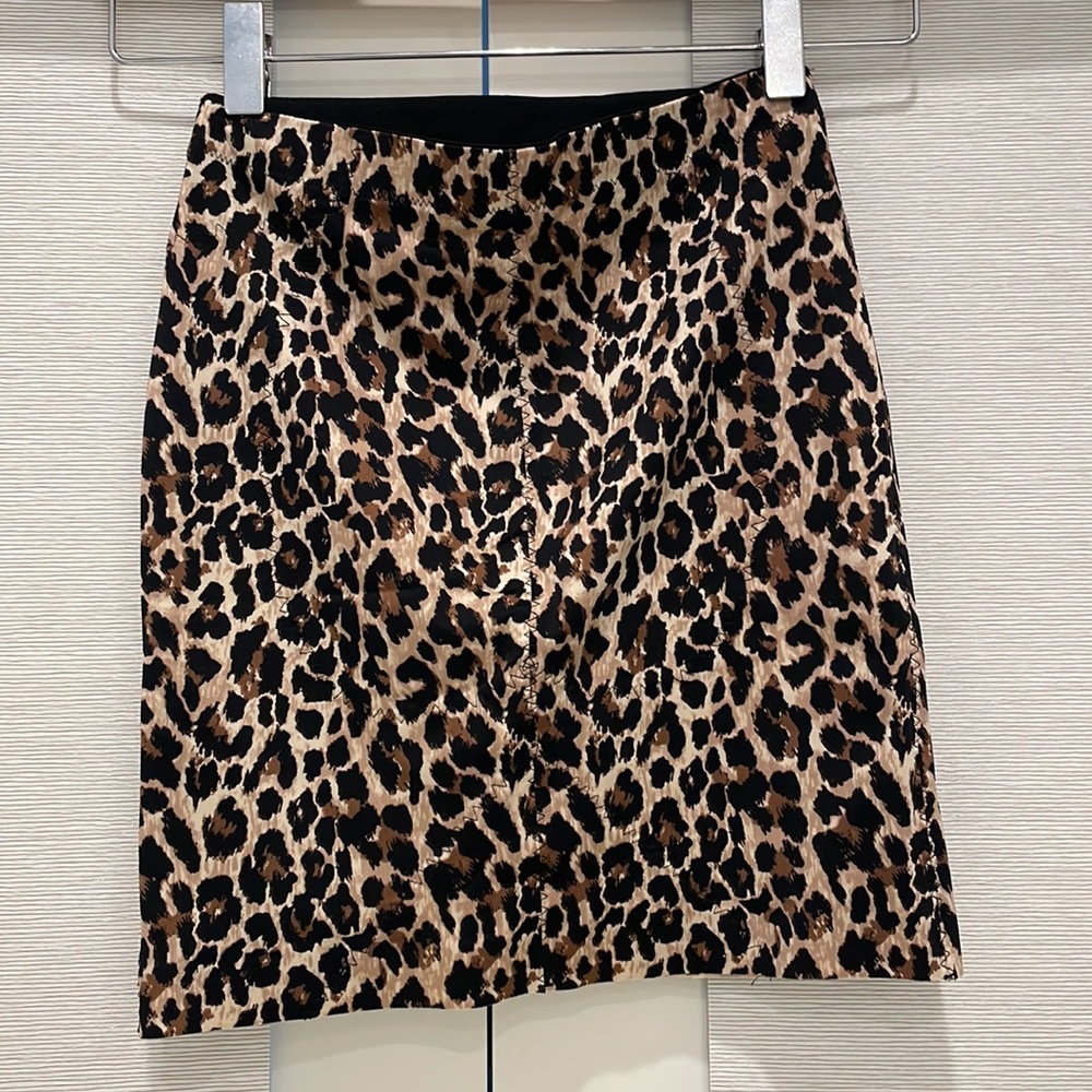 VICTORIAS SECRET SPANX SKIRT WITH PANTY ATTACHED! Size: Small